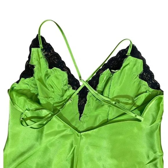 Frederick's of Hollywood Women's Vibrant Green Chemise Satin Slip Dress Sz. M - Picture 7 of 9